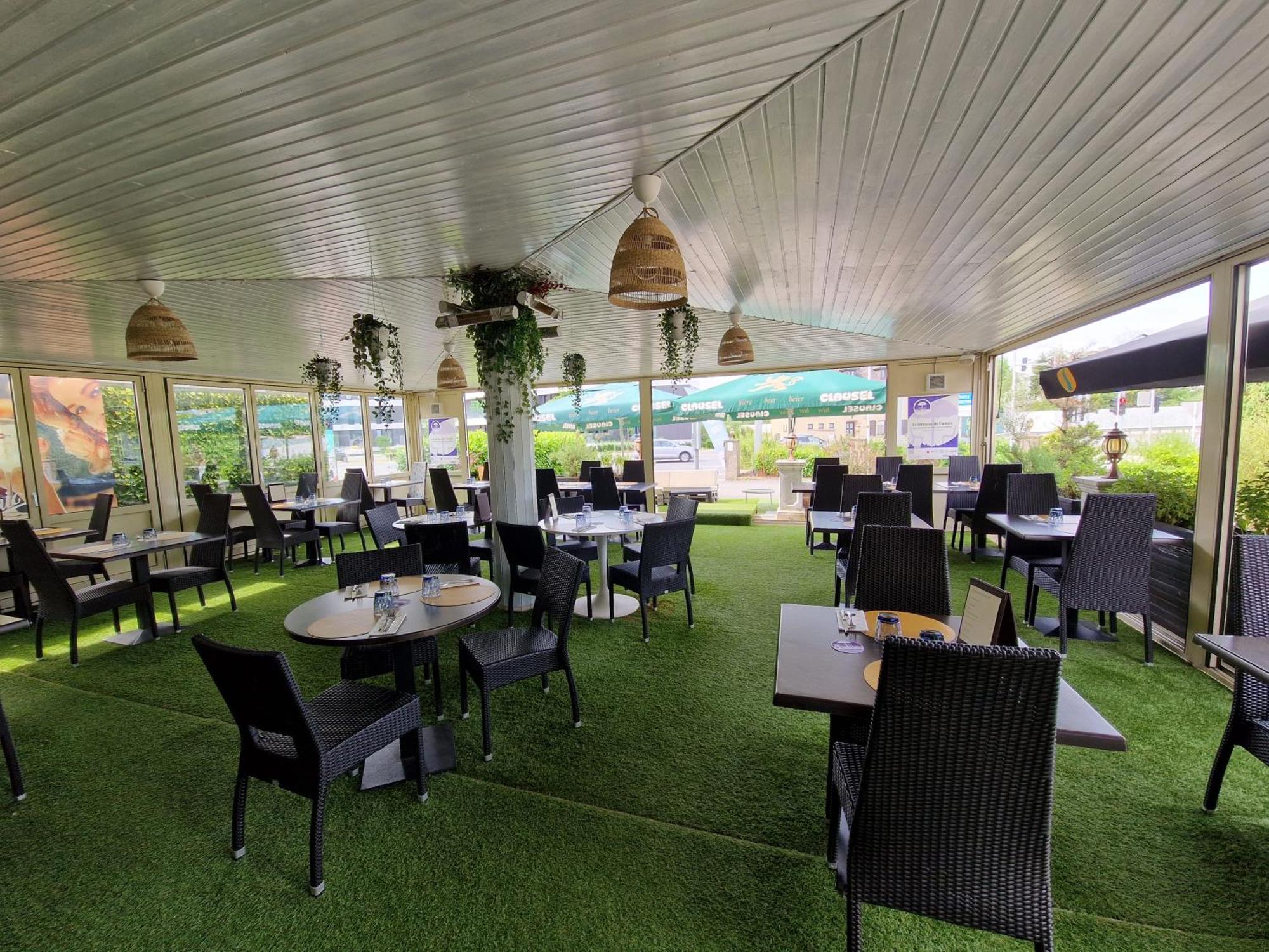 Bivius Hotel Restaurant Luxembourg Штрассен Экстерьер фото