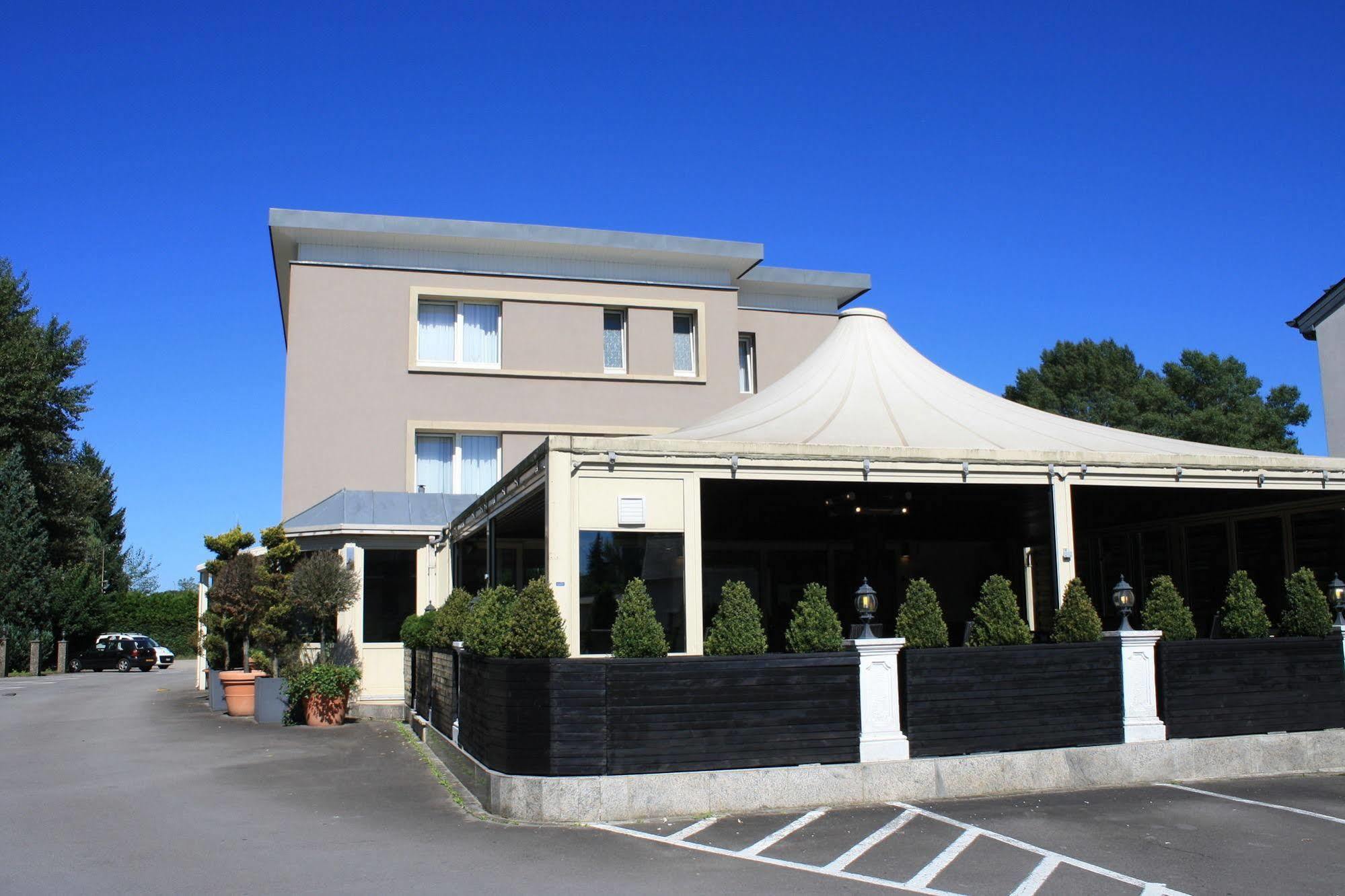 Bivius Hotel Restaurant Luxembourg Штрассен Экстерьер фото