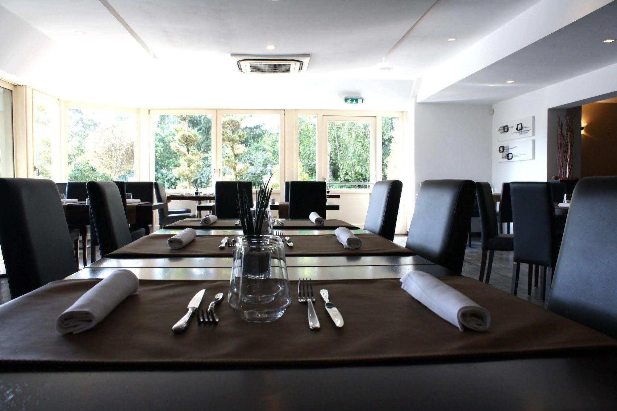 Bivius Hotel Restaurant Luxembourg Штрассен Экстерьер фото